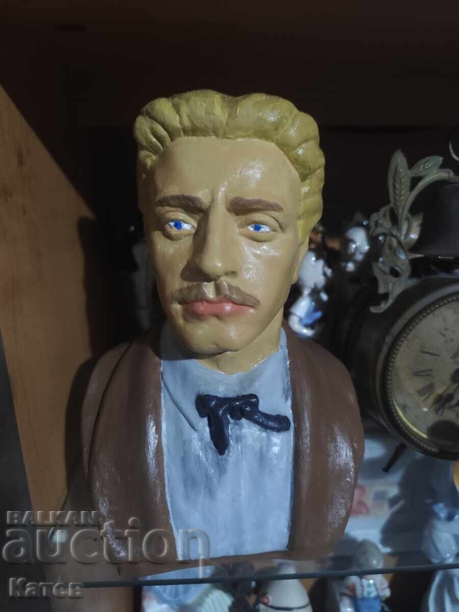 Bust din porțelan al lui Vasil Levski Bust din porțelan al lui Vasil Levski