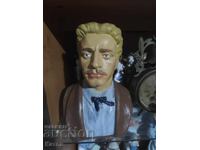 Bust din porțelan al lui Vasil Levski