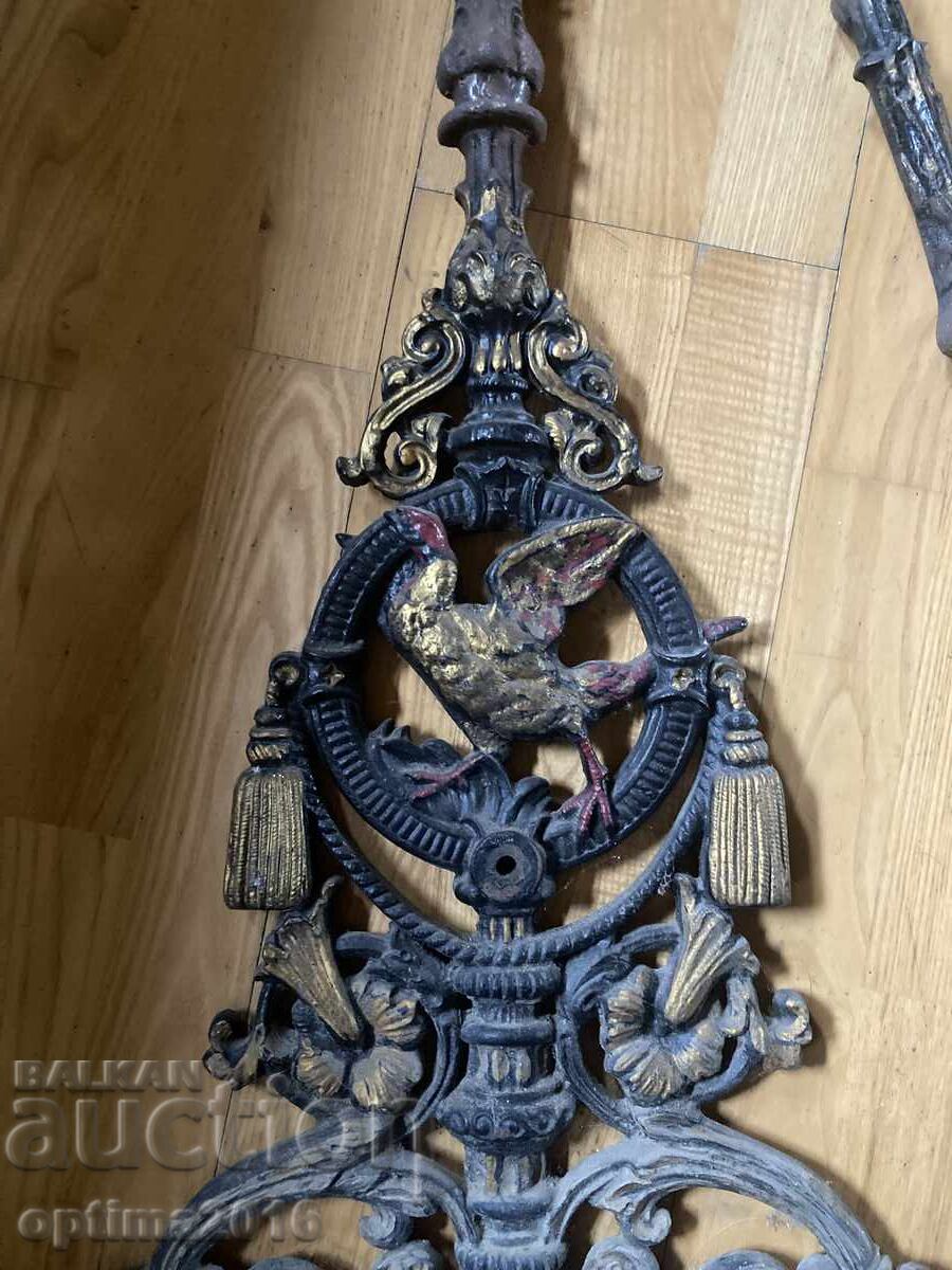 Чугунени крака за люлка с цена 120.00 лв. | € 61.36