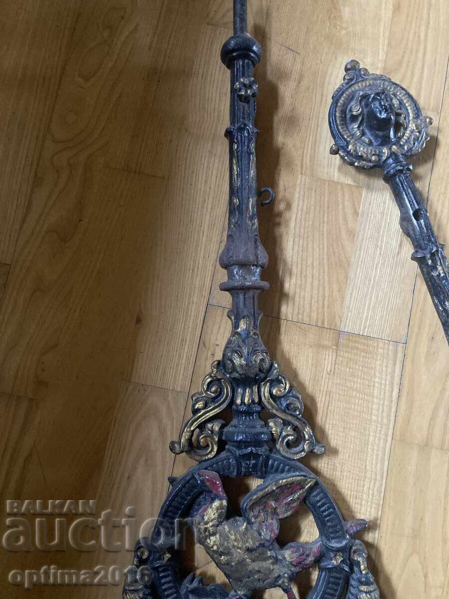Аукцион Чугунени крака за люлка