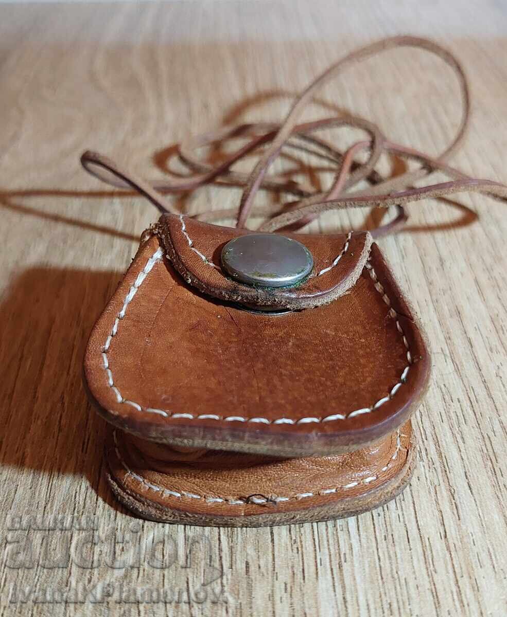 Калъфче естествена кожа за ценители с цена 15.00 лв. | € 7.67 Калъфче естествена кожа за ценители с цена 15.00 лв. | € 7.67