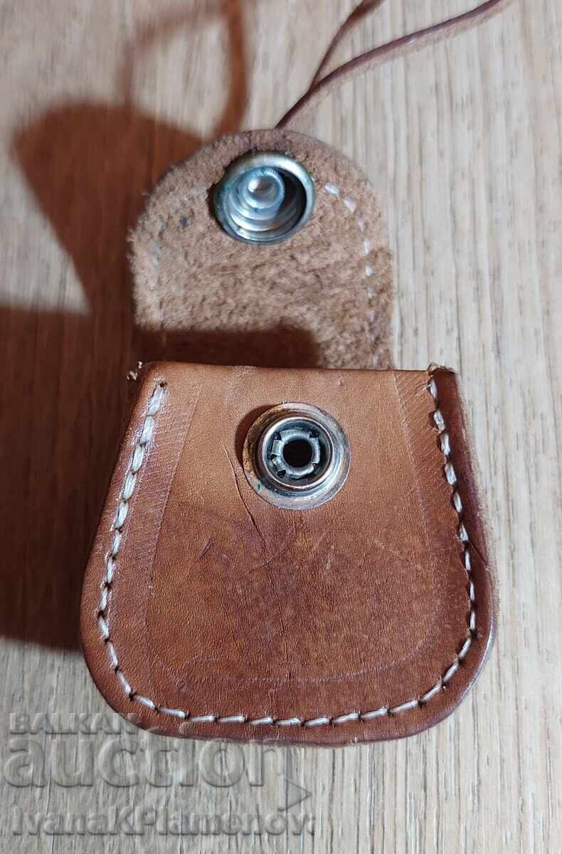 Аукцион Калъфче естествена кожа за ценители Аукцион Калъфче естествена кожа за ценители