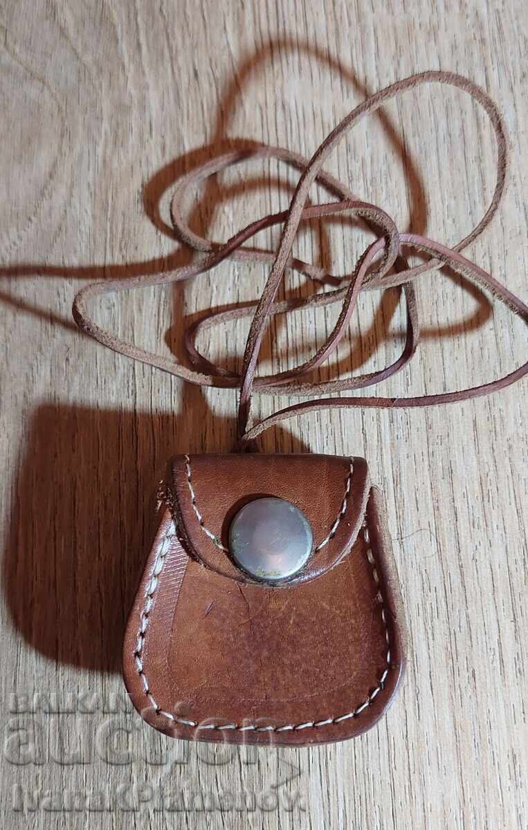 Калъфче естествена кожа за ценители Калъфче естествена кожа за ценители