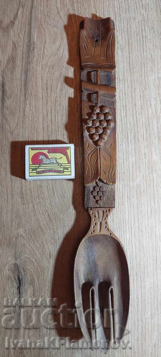 Sculptură în lemn pentru cunoscători - 5 Sculptură în lemn pentru cunoscători - 5