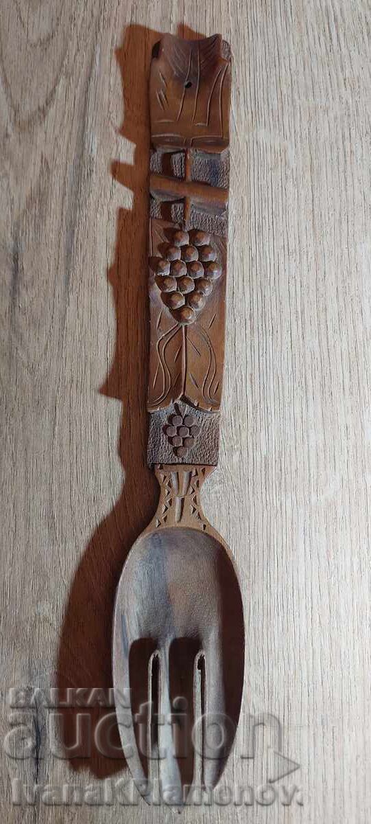 Sculptură în lemn pentru cunoscători Sculptură în lemn pentru cunoscători