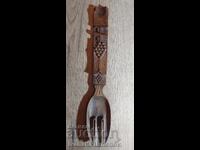 Sculptură în lemn pentru cunoscători