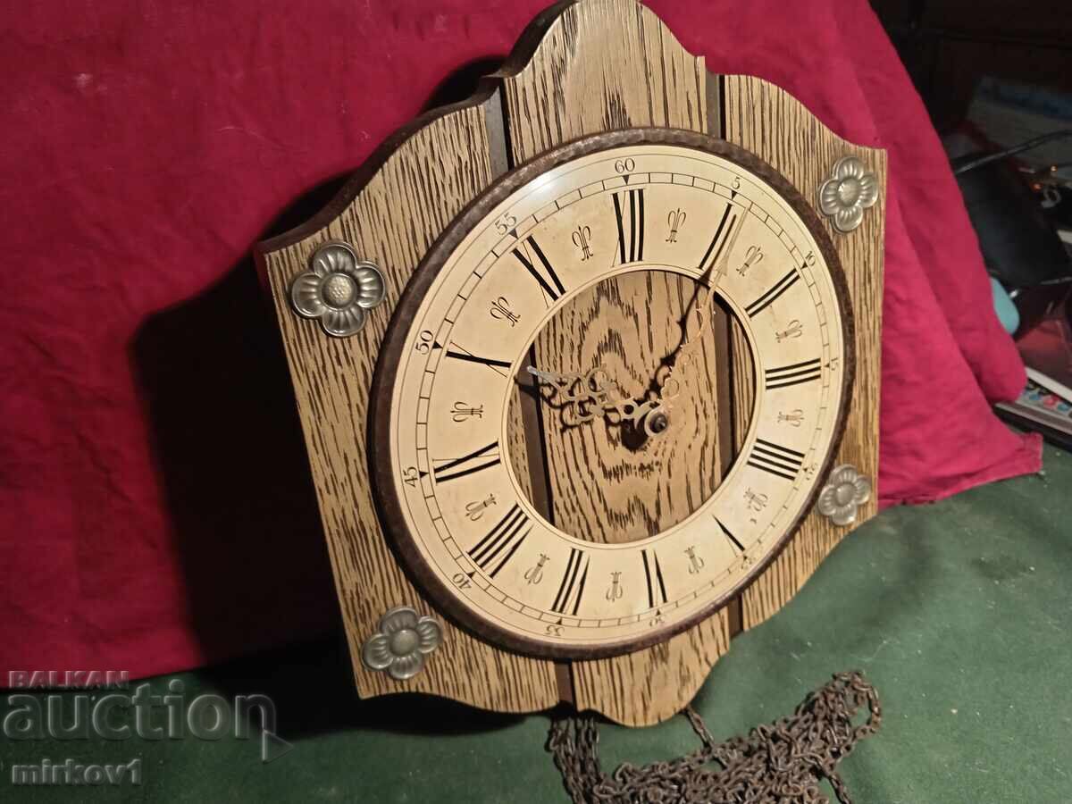 Ceas de perete german cu preț 65.00 BGN | € 33.23 Ceas de perete german cu preț 65.00 BGN | € 33.23