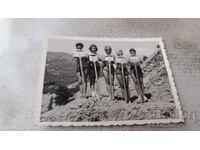 Снимка Бригадирки с лопати