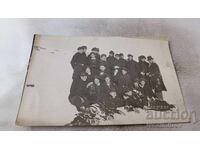 Φωτογραφία Λουκοβίτ uchenitsi της VII β τάξης με τον δάσκαλό τους 1931