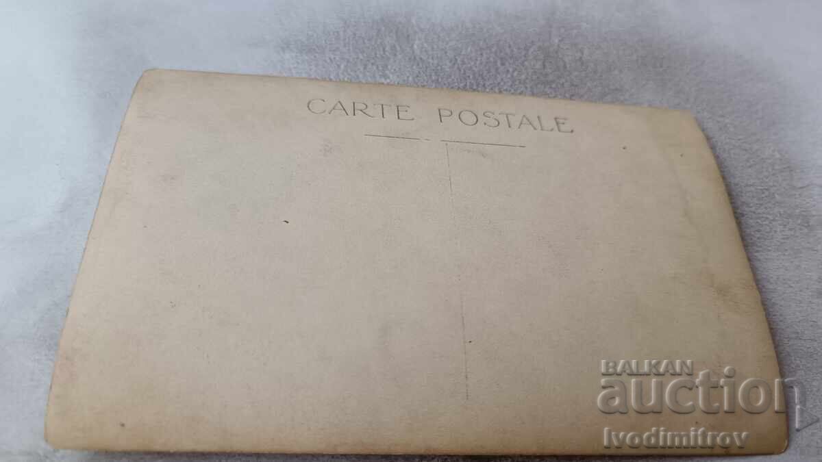 Φωτογραφία Μαθητές με τους καθηγητές τους με τιμή 2.45 BGN | € 1.25 Φωτογραφία Μαθητές με τους καθηγητές τους με τιμή 2.45 BGN | € 1.25