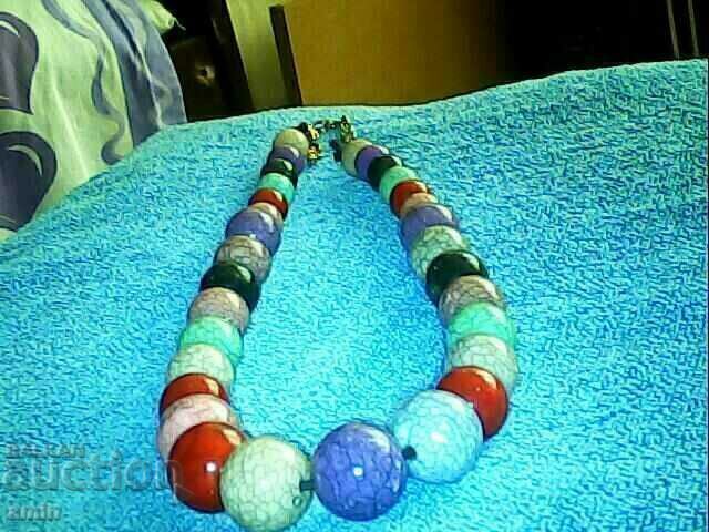 frumos colier din piatra naturala multicolor cu preț € 15.34 | 30.00 BGN