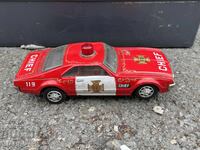 Стара Японска метална играчка  модел кола полиция