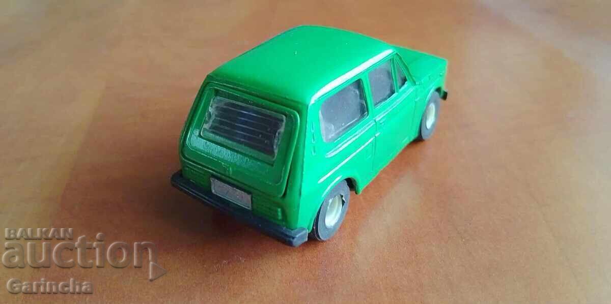 Доставка на Лада Нива Микро 1/43 България