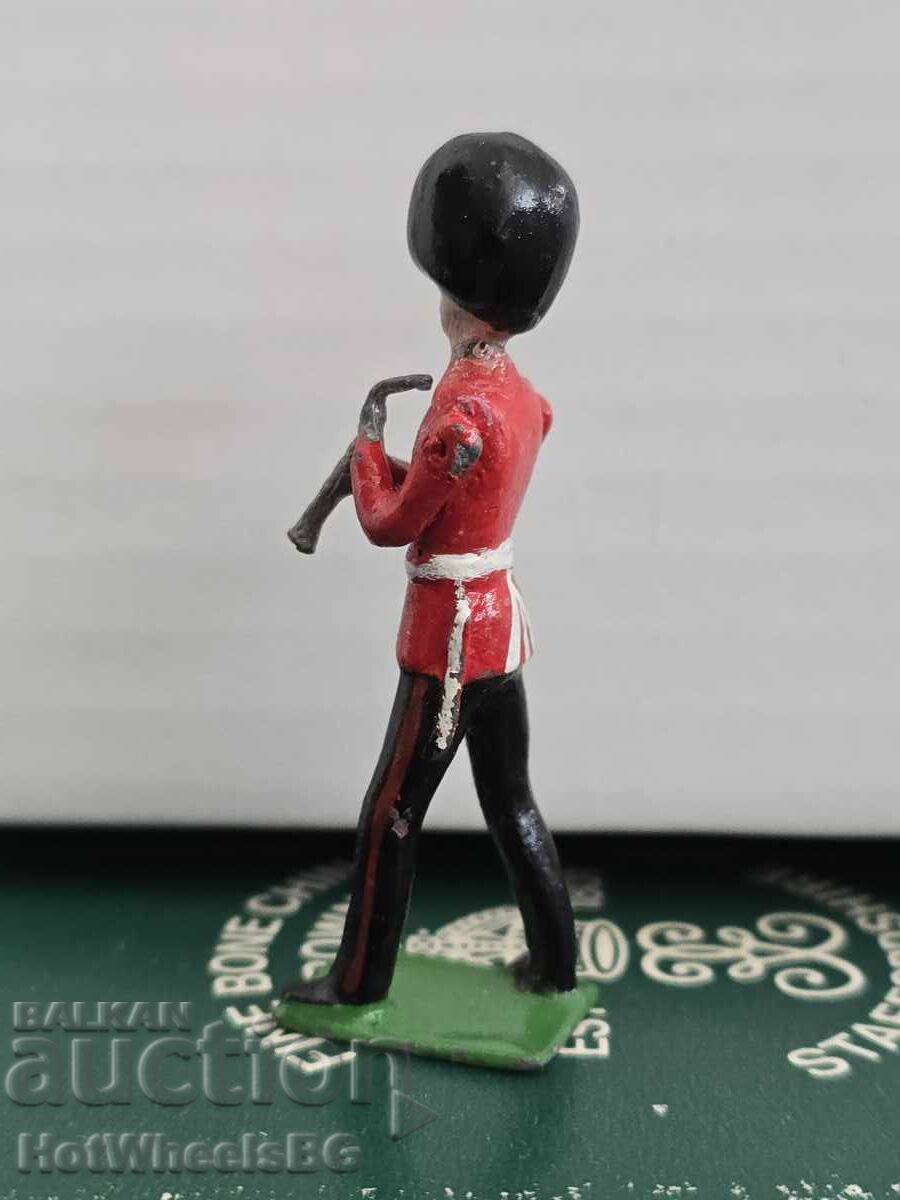 Винтидж оловно войниче-Английски гвардеец с цена 4.99 лв. | € 2.55 Винтидж оловно войниче-Английски гвардеец с цена 4.99 лв. | € 2.55