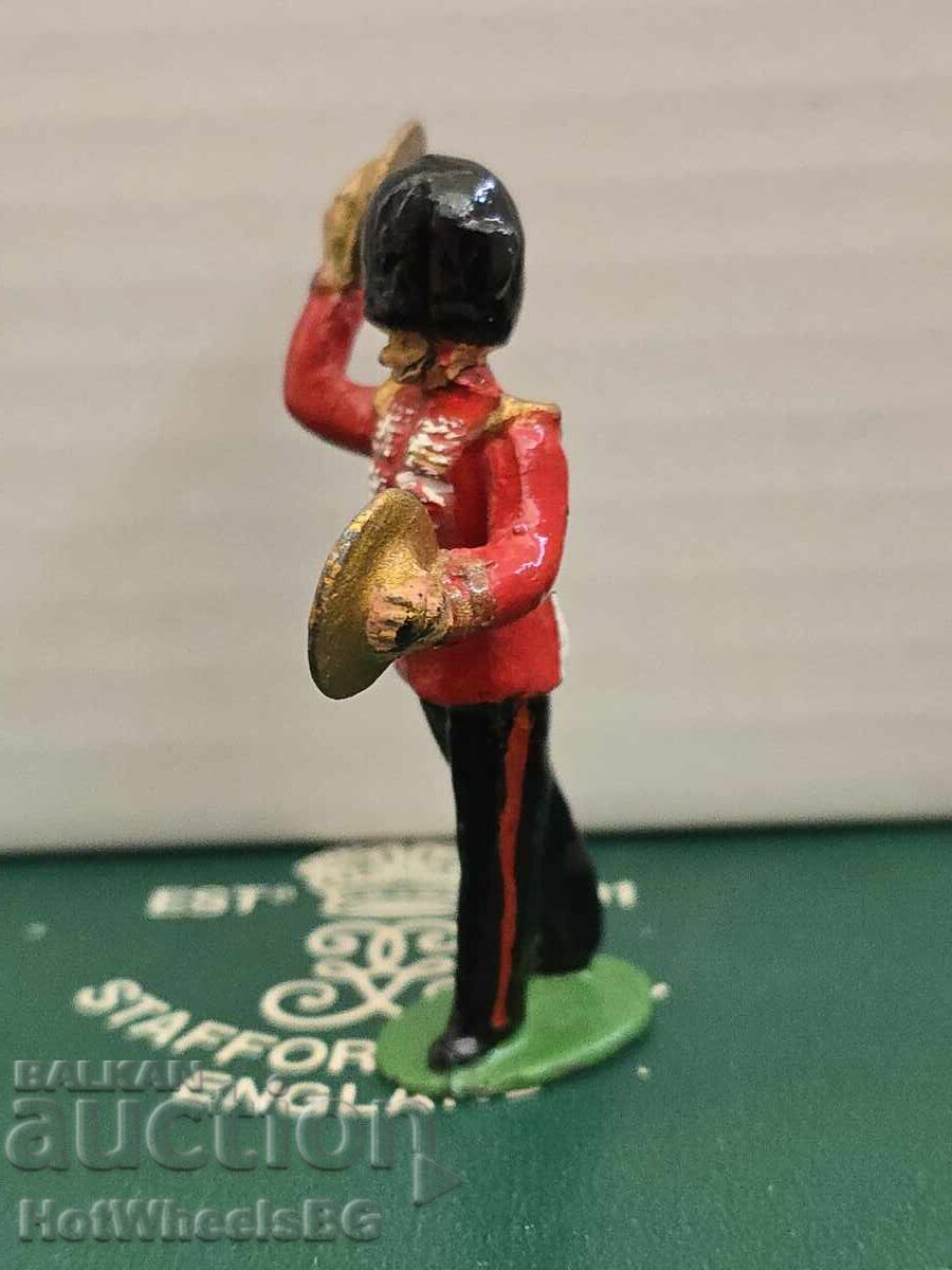 Винтидж оловно войниче-Английски гвардеец с цена 4.99 лв. | € 2.55 Винтидж оловно войниче-Английски гвардеец с цена 4.99 лв. | € 2.55