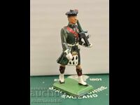 Винтидж оловно войниче-Английски гвардеец