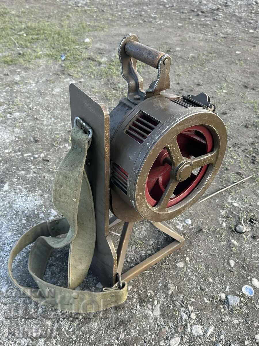 Sirena de mână militară pentru alarmă aeriană cu preț € 410.00 | 801.89 BGN