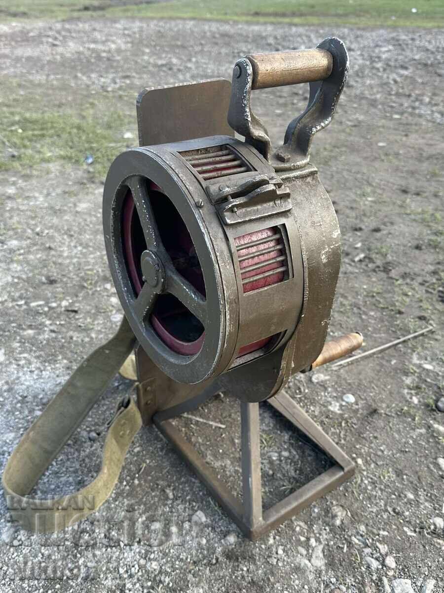 Sirena de mână militară pentru alarmă aeriană