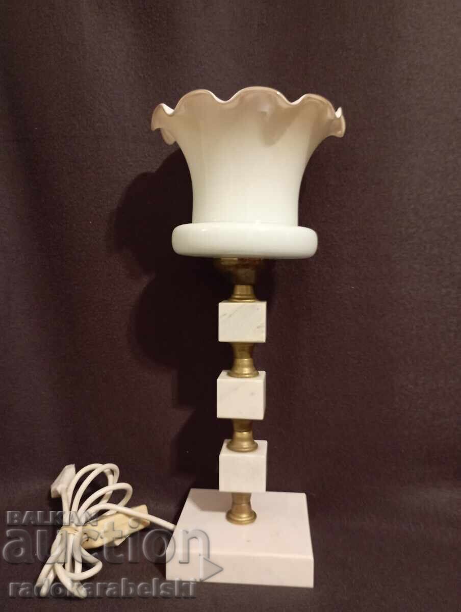 Lampă de marmură frumoasă cu abajur din sticlă albă Lampă de marmură frumoasă cu abajur din sticlă albă