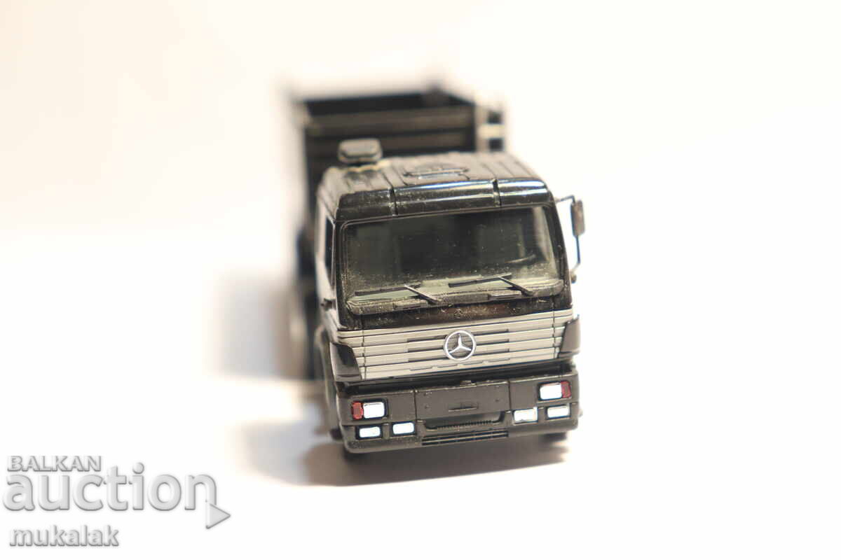 HERPA 1/87 H0 MERCEDES CAMION BASCULANT MODEL cu preț 55.00 BGN | € 28.12 HERPA 1/87 H0 MERCEDES CAMION BASCULANT MODEL cu preț 55.00 BGN | € 28.12