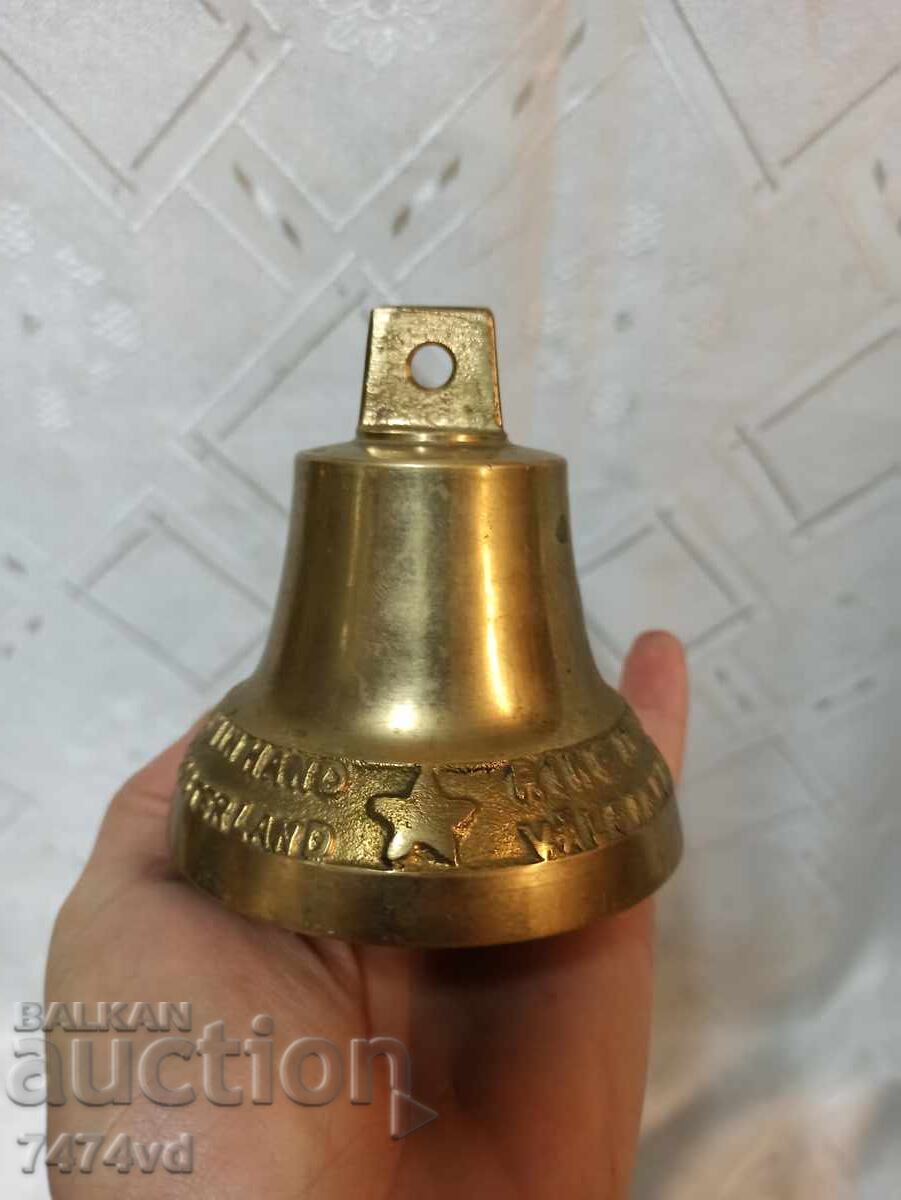 Бронзова камбана ,обща дължина 9 см надписи и звезда с цена 75.00 лв. | € 38.35 Бронзова камбана ,обща дължина 9 см надписи и звезда с цена 75.00 лв. | € 38.35