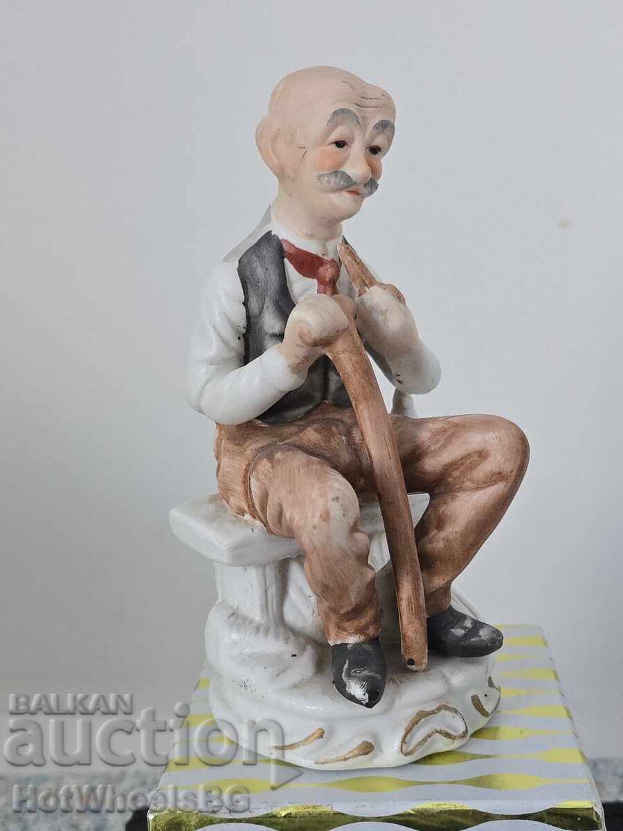 Livrarea Două figurine de porțelan Livrarea Două figurine de porțelan