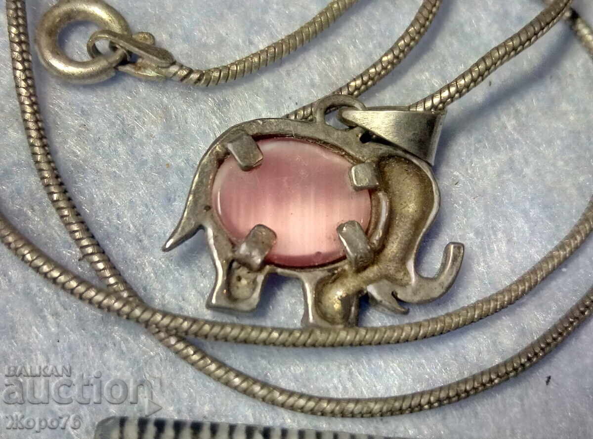Аукцион КОЛИЕ със СРЕБЪРНО СЛОНЧЕ с РОЗОВО КОТЕШКО ОКО - СРЕБРО 925 Аукцион КОЛИЕ със СРЕБЪРНО СЛОНЧЕ с РОЗОВО КОТЕШКО ОКО - СРЕБРО 925