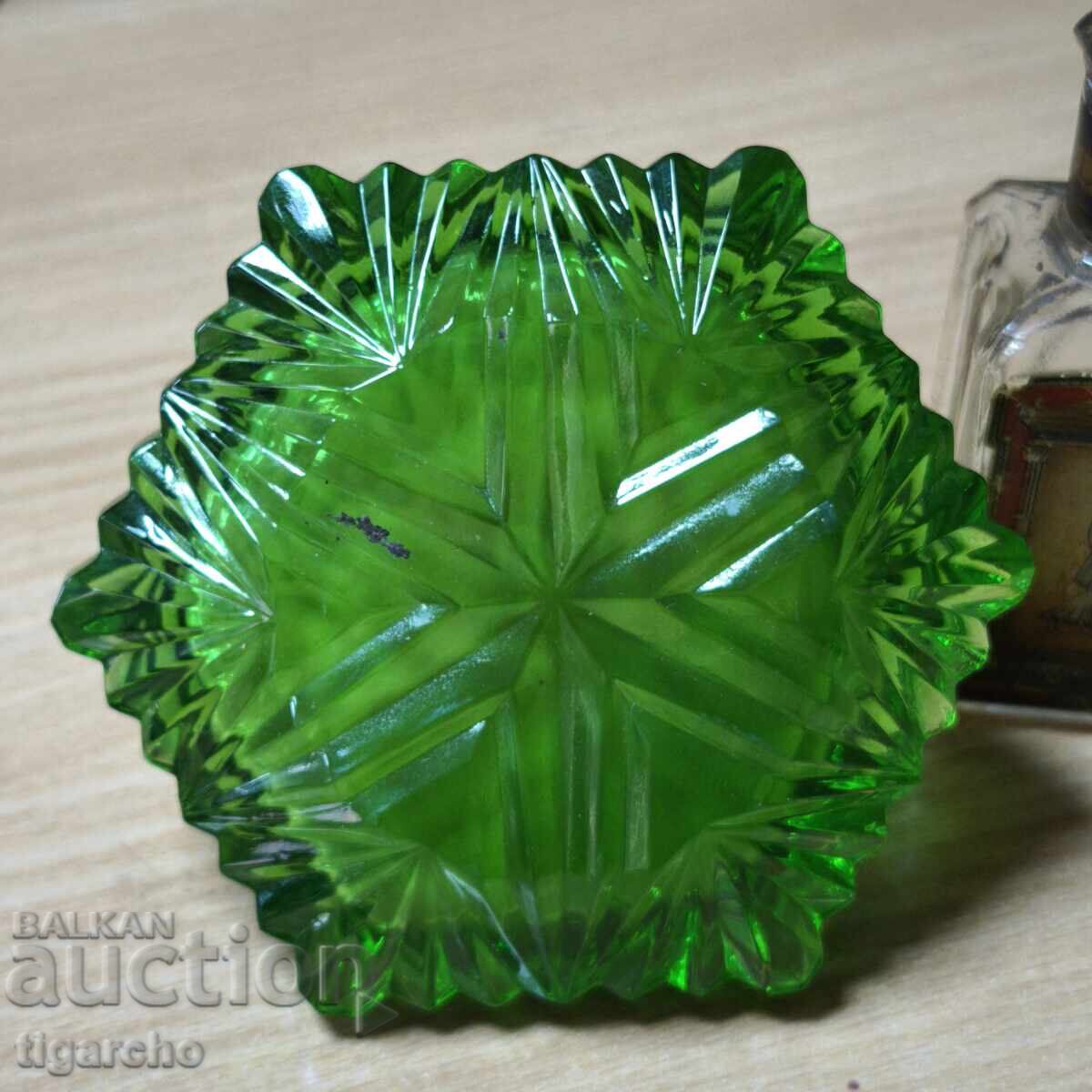 Δημοπρασία Παλιά μπουκάλια αρωμάτων Δημοπρασία Παλιά μπουκάλια αρωμάτων