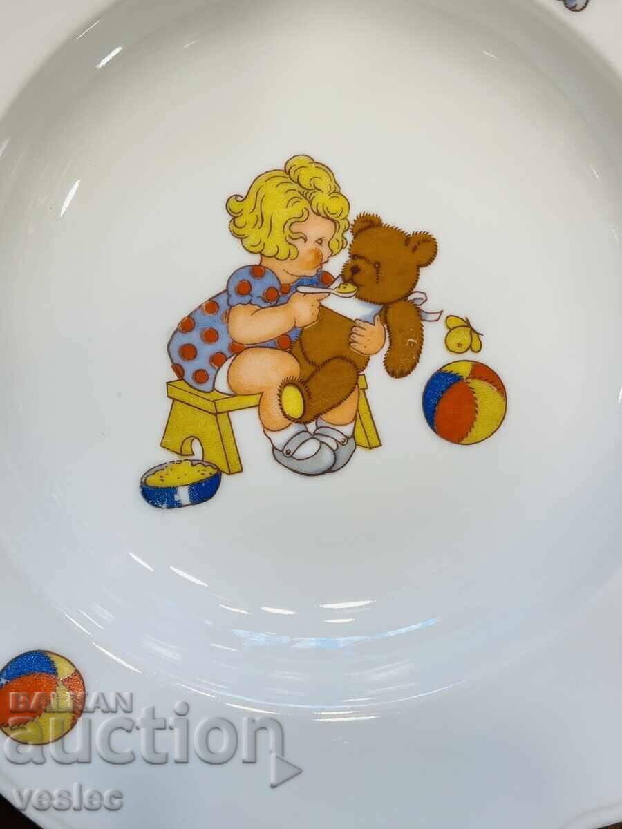 Стара порцеланова Чиния Детски Мотиви Детска Бавария с цена 80.00 лв. | € 40.90 Стара порцеланова Чиния Детски Мотиви Детска Бавария с цена 80.00 лв. | € 40.90