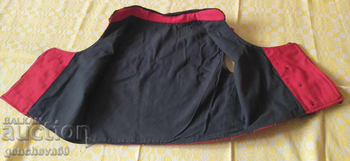 Вълнен мъжки елек с гайтани за носия - 6 Вълнен мъжки елек с гайтани за носия - 6