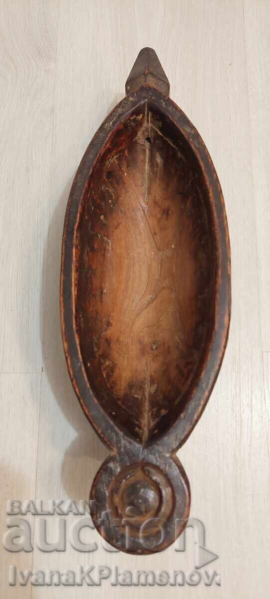 Licitație Sculptură în lemn mojar medical antic masiv pentru cunoscători Licitație Sculptură în lemn mojar medical antic masiv pentru cunoscători