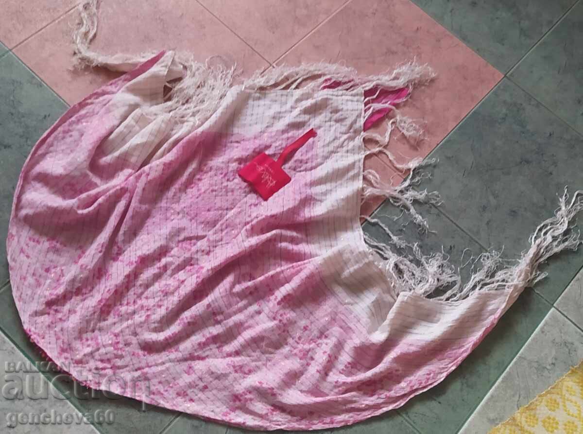 Доставка на Етно забрадка с мъниста и пайети Доставка на Етно забрадка с мъниста и пайети