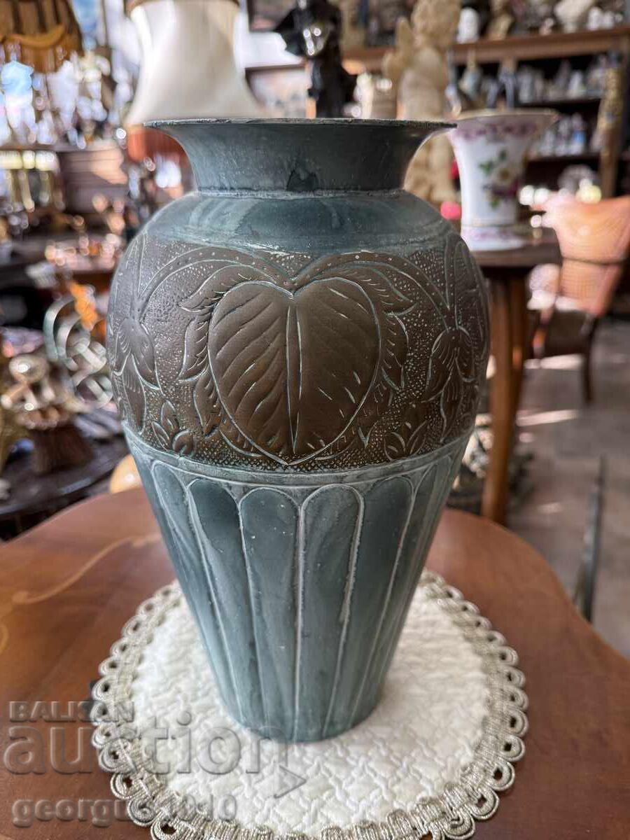 Χάλκινο βάζο Νο. 7728 Χάλκινο βάζο Νο. 7728