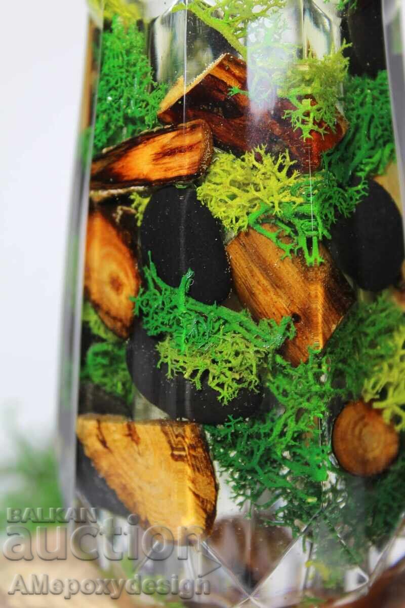 Vază unică, lucrată manual cu preț 20.00 BGN | € 10.23 Vază unică, lucrată manual cu preț 20.00 BGN | € 10.23