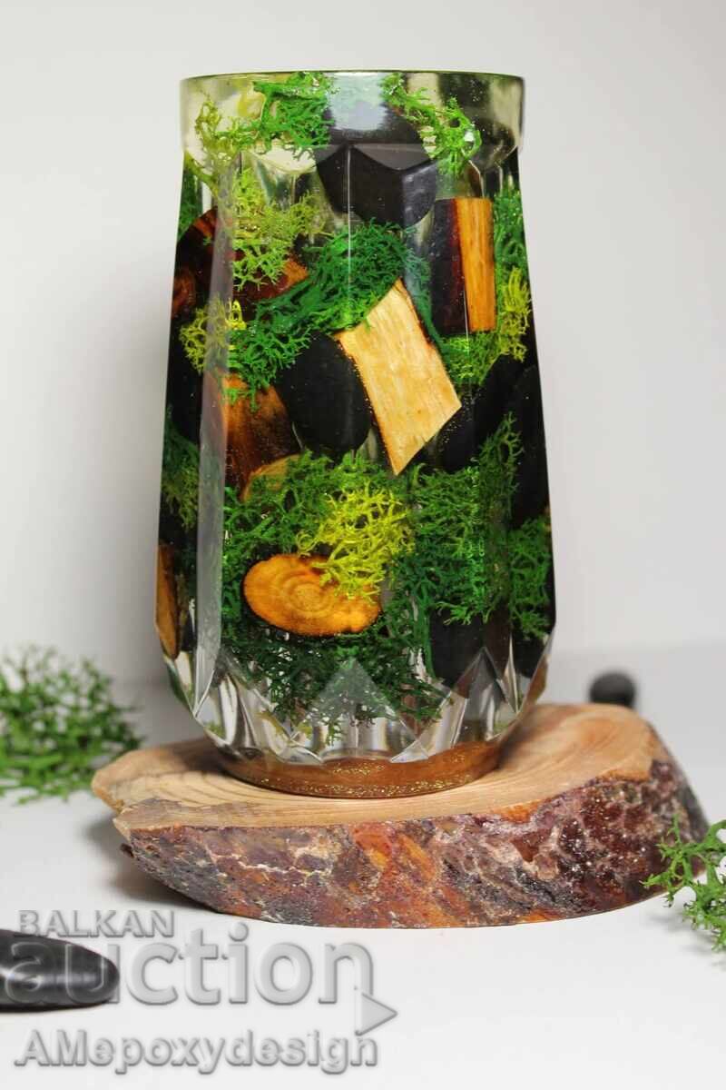 Vază unică, lucrată manual Vază unică, lucrată manual