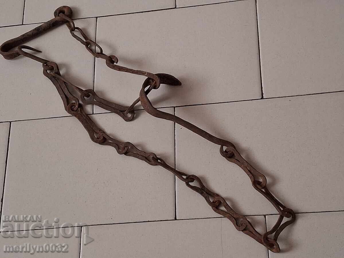 Livrarea Lant vechi din fier forjat cu carlig, lant vatra carlig Livrarea Lant vechi din fier forjat cu carlig, lant vatra carlig