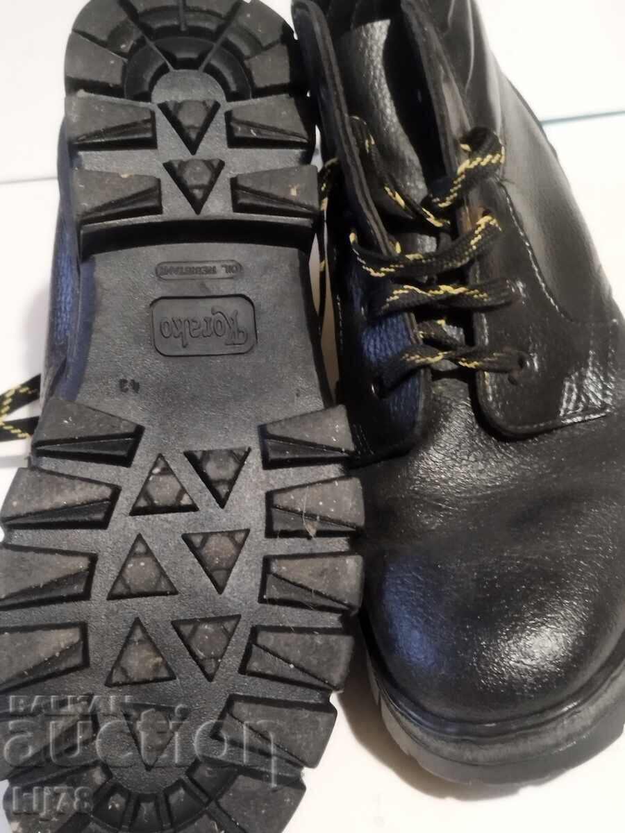 Аукцион Нови обувки Аукцион Нови обувки