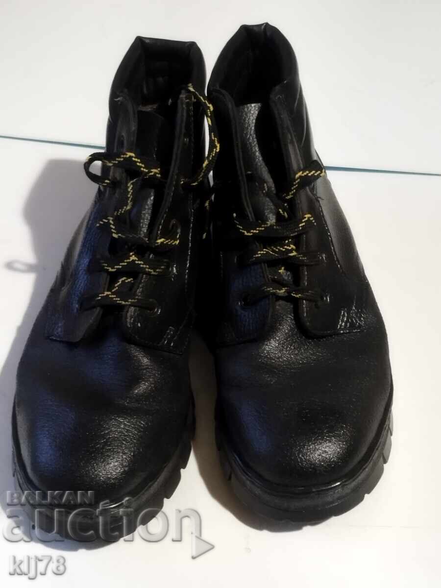 Нови обувки Нови обувки