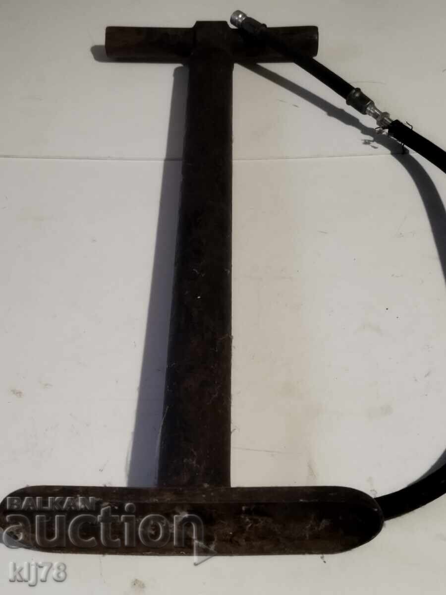 Ретро помпа с цена 0.01 лв. | € 0.01 Ретро помпа с цена 0.01 лв. | € 0.01