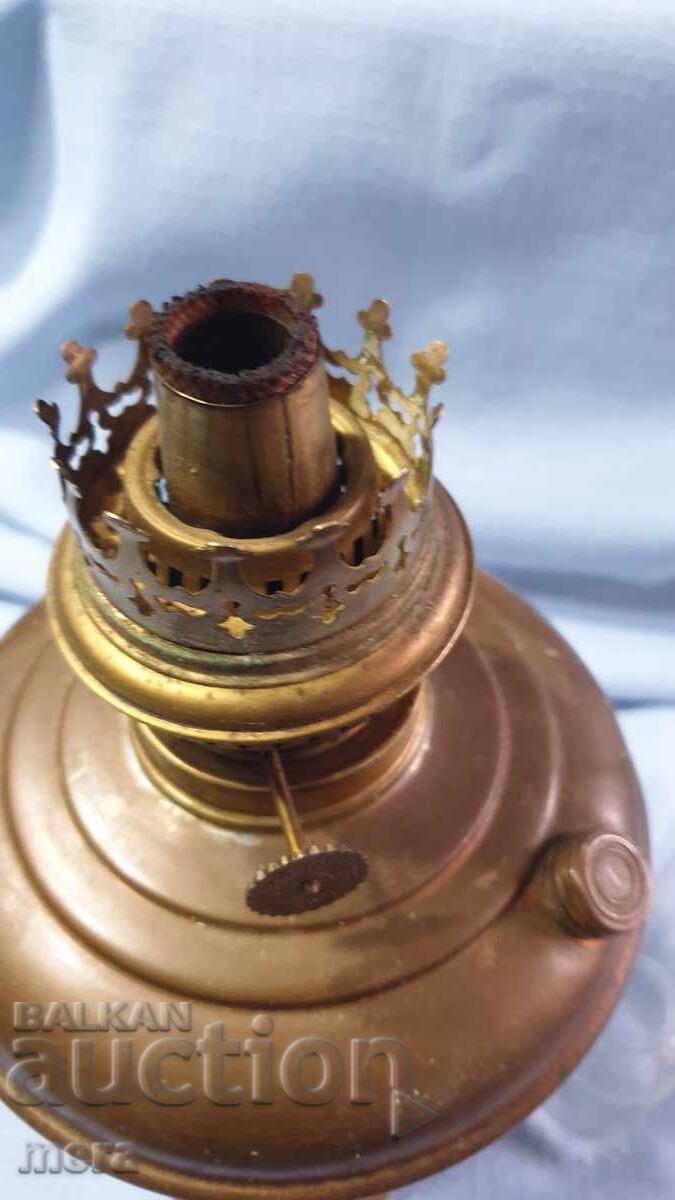 Auction Antique Large Austrian Kerosene Lamp Auction Antique Large Austrian Kerosene Lamp