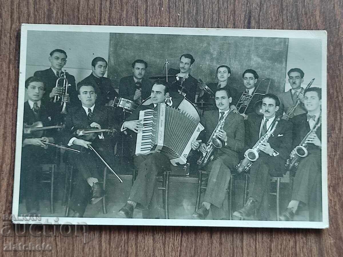 Fotografie Regatul Bulgariei - Orchestra de jazz studențească Fotografie Regatul Bulgariei - Orchestra de jazz studențească