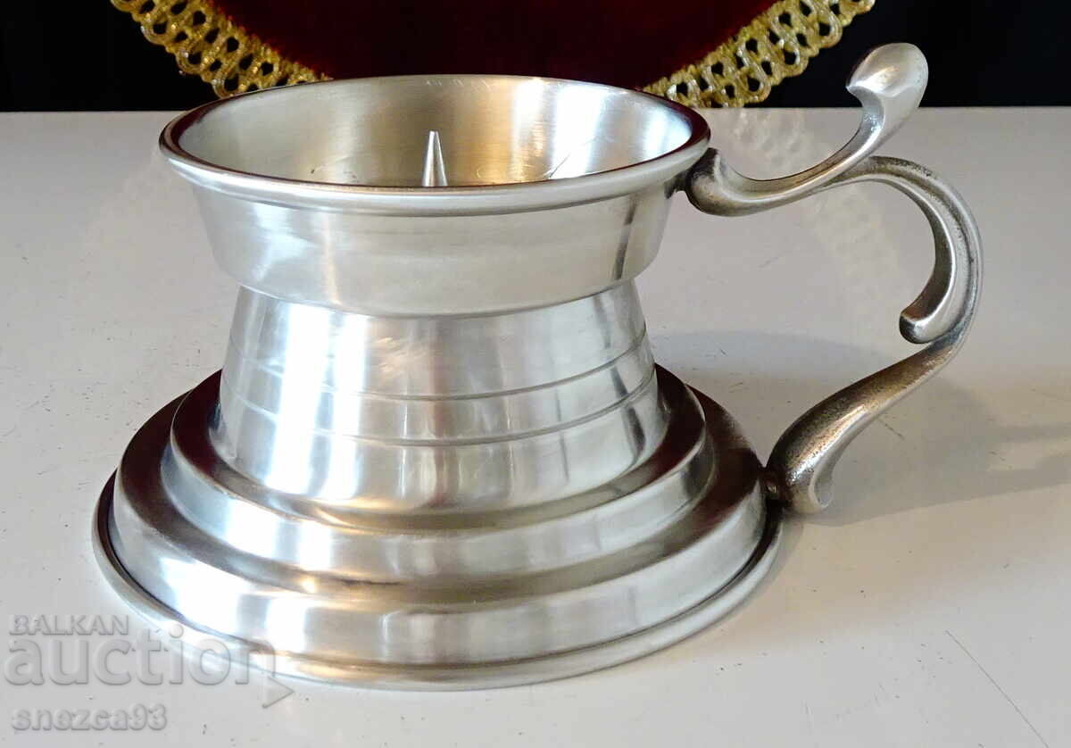 Κηροπήγιο από κασσίτερο με λαβή Weber Germany Κηροπήγιο από κασσίτερο με λαβή Weber Germany