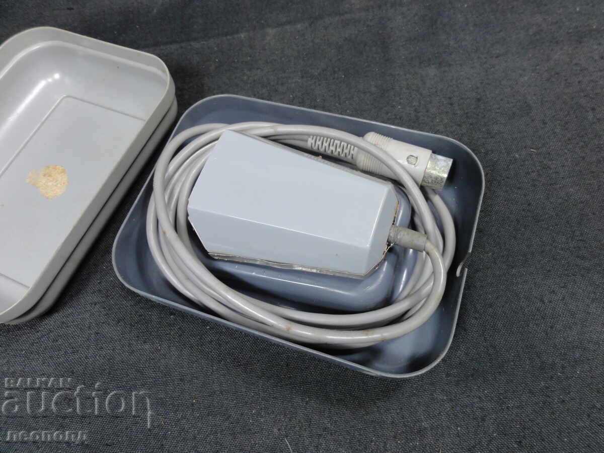 Livrarea BZTS STAR RETRO MIKROFON GRUNDIG GDM 19 Livrarea BZTS STAR RETRO MIKROFON GRUNDIG GDM 19