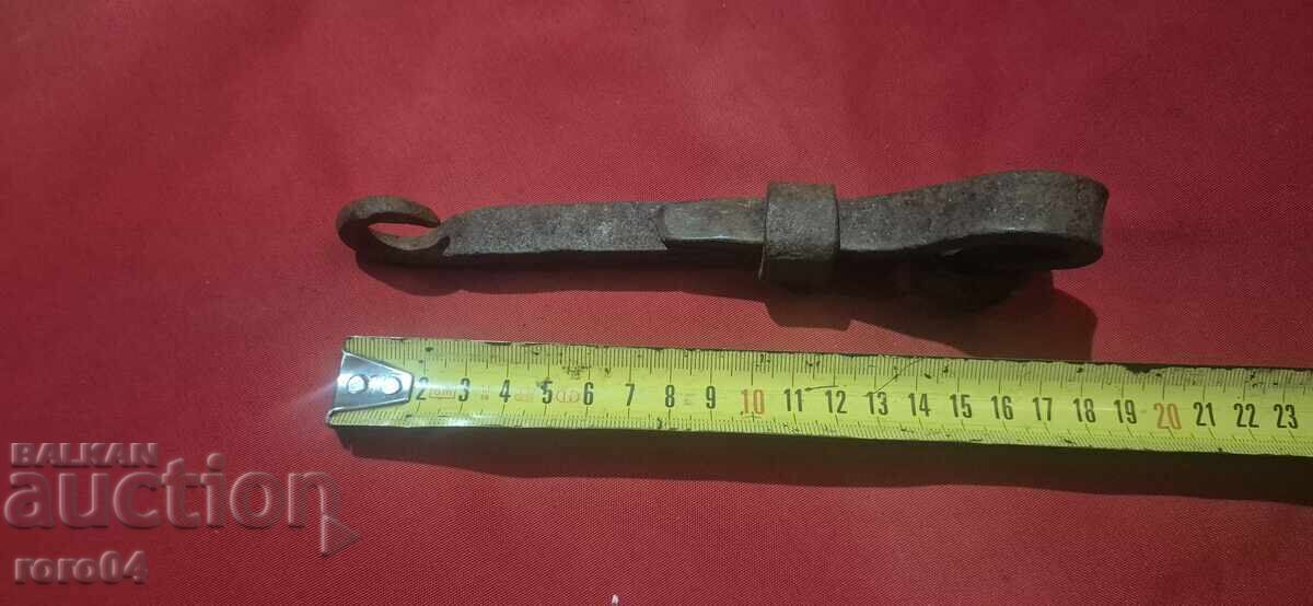 OLD HAND-FORGED IRON with price € 39.37 | 77.00 BGN
