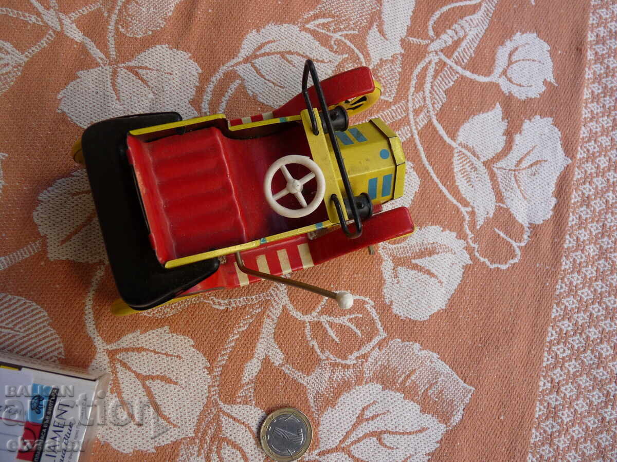 Стара метална  количка отлична с цена € 25.56 | 49.99 лв.