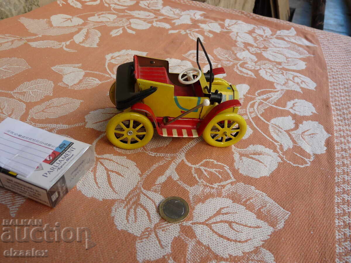 Licitație Cărucior metalic vechi excelent