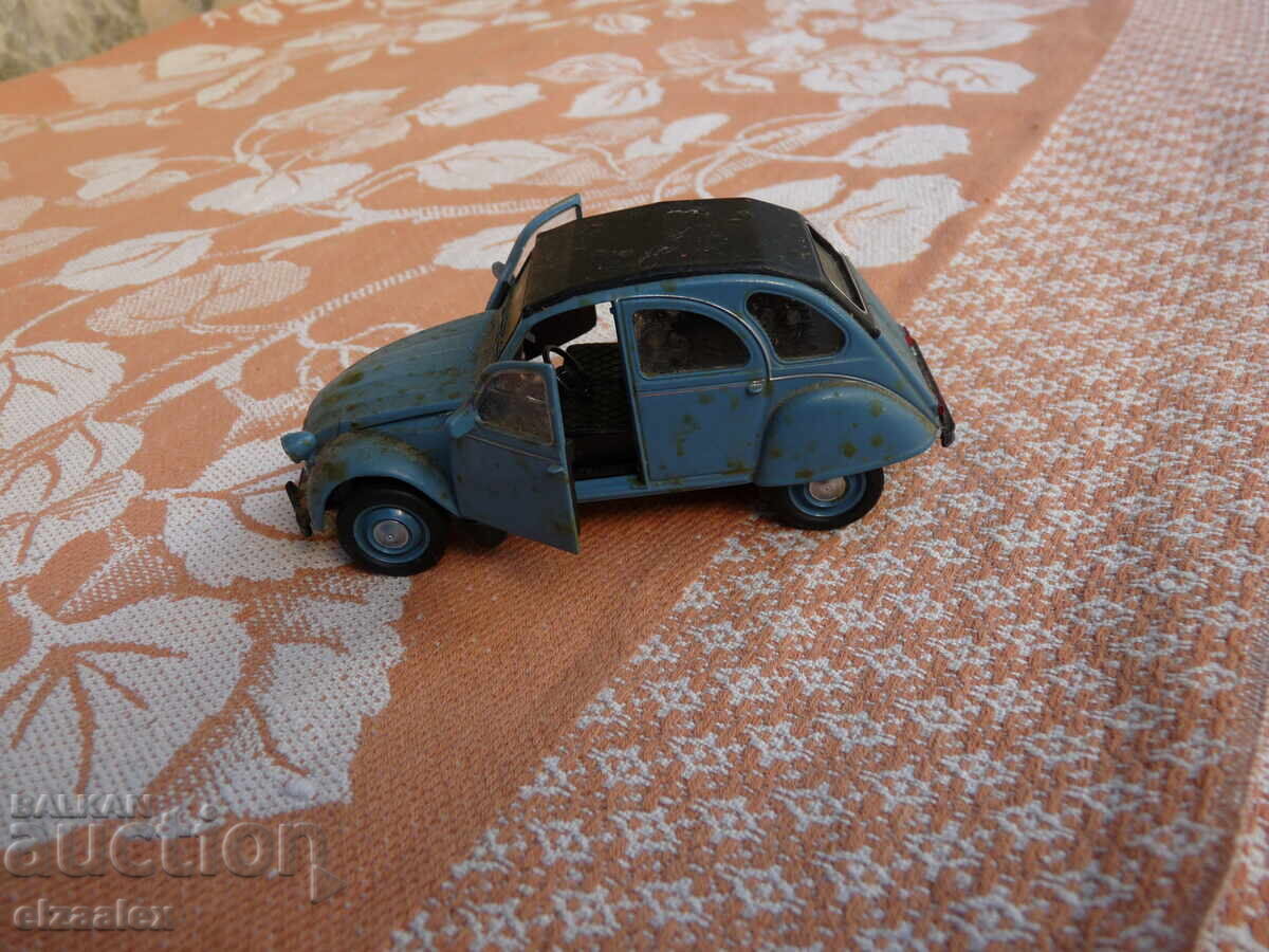 Cărucior vechi de metal - 5 Cărucior vechi de metal - 5