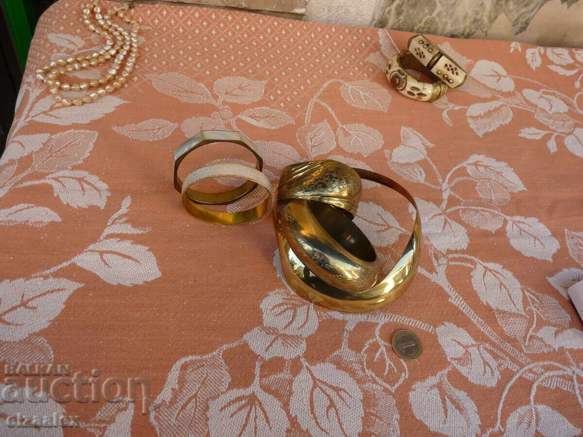 Brățări vechi din bronz - 5 Brățări vechi din bronz - 5