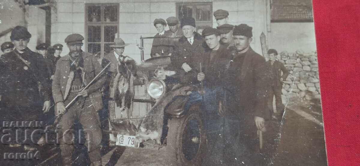 ΠΑΛΙΑ ΦΩΤΟΓΡΑΦΙΑ - ΑΥΤΟΚΙΝΗΤΟ - ΚΥΝΗΓΟΙ - WW II με τιμή € 7.77 | 15.20 BGN