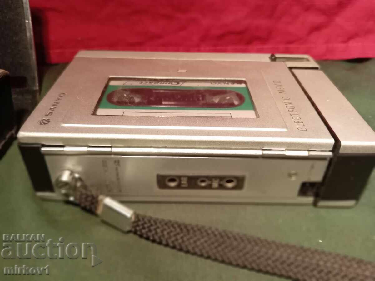 Licitație Reportofon SANYO pentru colecționari